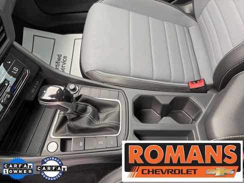 Used 2025 Volkswagen Jetta SE image 16