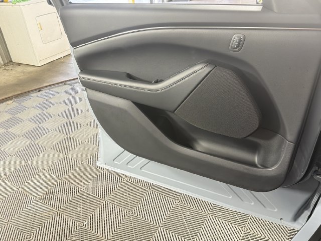 Used 2026 Ford Mustang Mach-E Select RWD image 17
