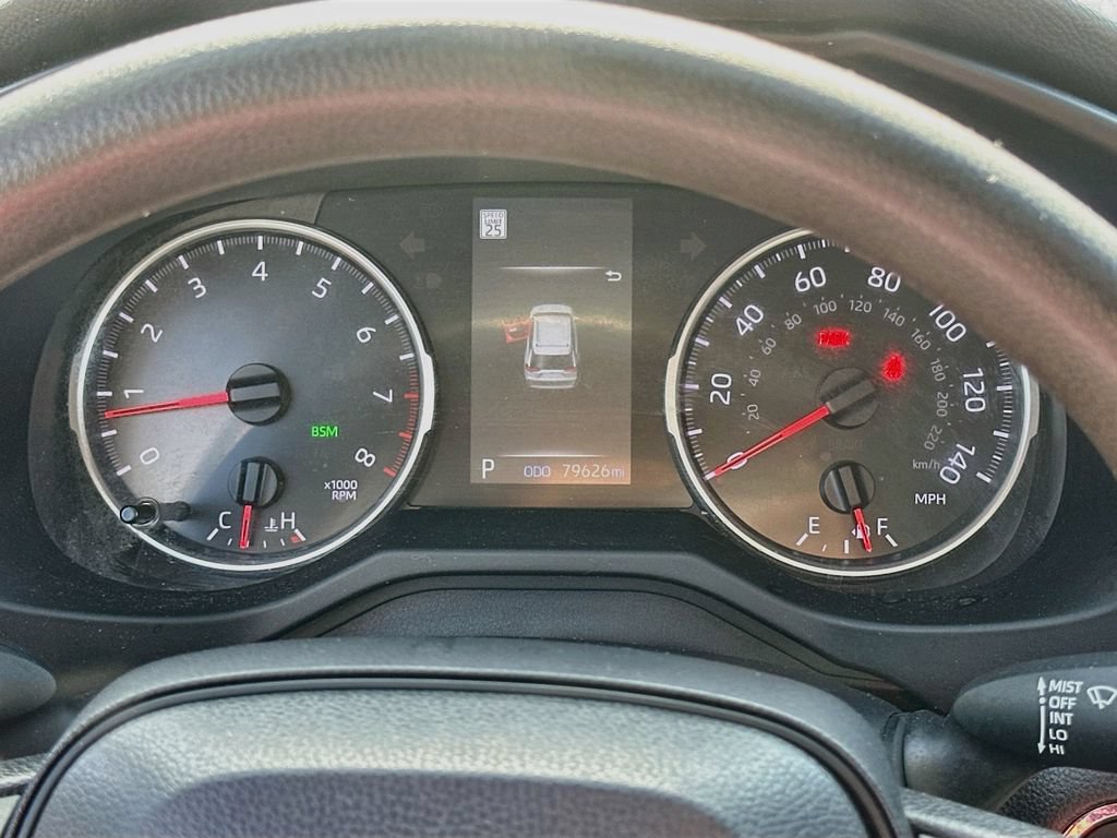 Used 2022 Toyota RAV4 XLE w/ Convenience Package FWD image 12