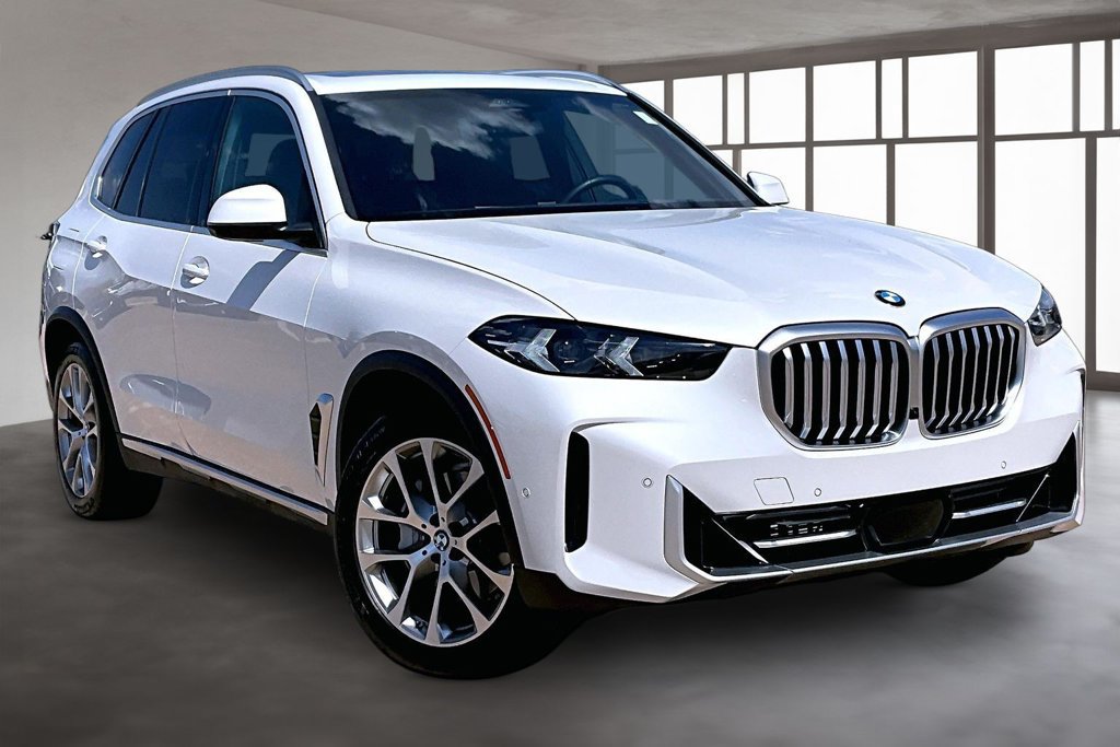 Used 2024 BMW X5 xDrive40i w/ Parking Assistance Package AWD/4WD image 11