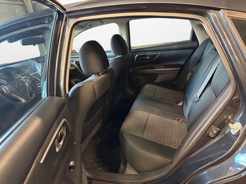 Used 2017 Nissan Altima 2.5 SV FWD image 16
