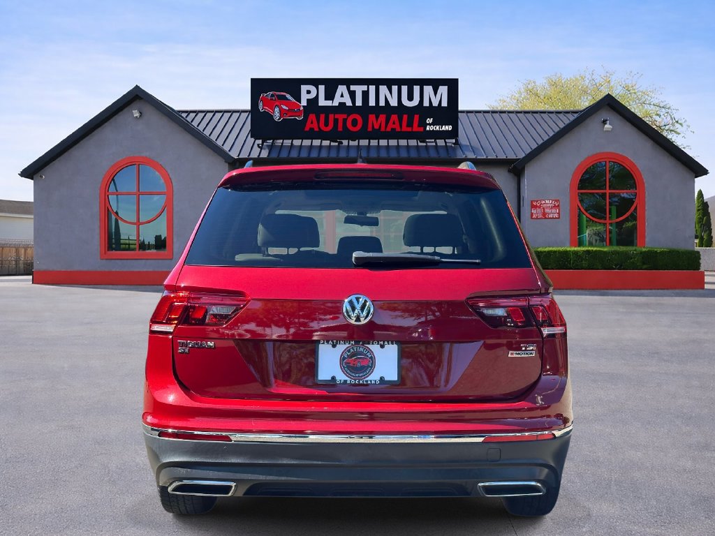 Used 2018 Volkswagen Tiguan SE w/ Panoramic Sunroof Package AWD/4WD image 4