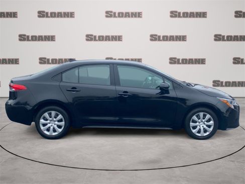 Used 2024 Toyota Corolla LE image 6