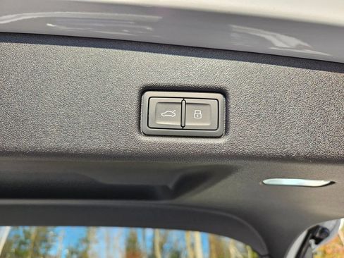 New 2025 Audi Q5 Premium Plus AWD/4WD image 23