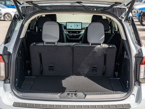 New 2025 Ford Explorer Active w/ Active Comfort Package image 10