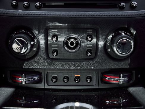 Used 2014 Rolls-Royce Ghost RWD image 79