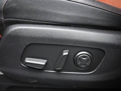 Used 2024 Kia Carnival SX Prestige image 13