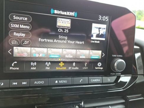 New 2025 Nissan Pathfinder SV w/ Black Appearance Package image 27