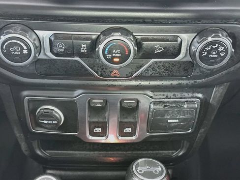Used 2020 Jeep Wrangler Sport AWD/4WD image 18