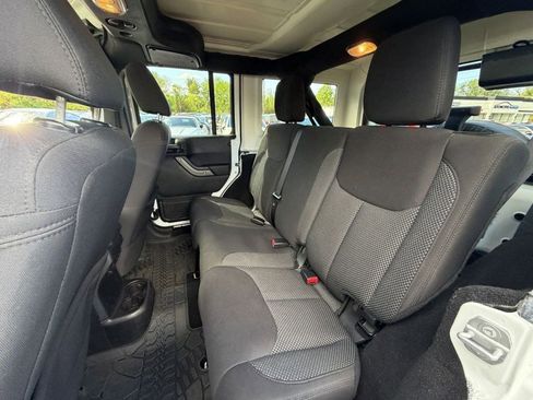Used 2016 Jeep Wrangler Unlimited Sport AWD/4WD image 17