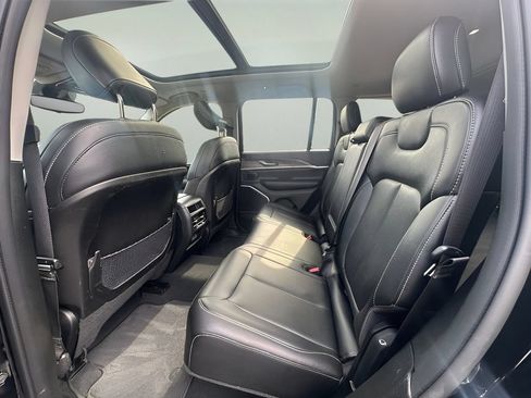 Used 2023 Jeep Grand Cherokee 4WD 4xe image 31