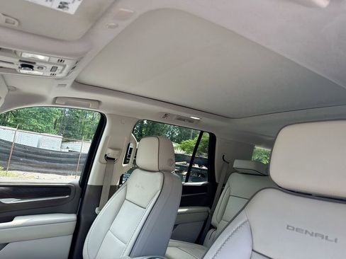 Used 2021 GMC Yukon Denali w/ Advanced Technology Package AWD/4WD image 20