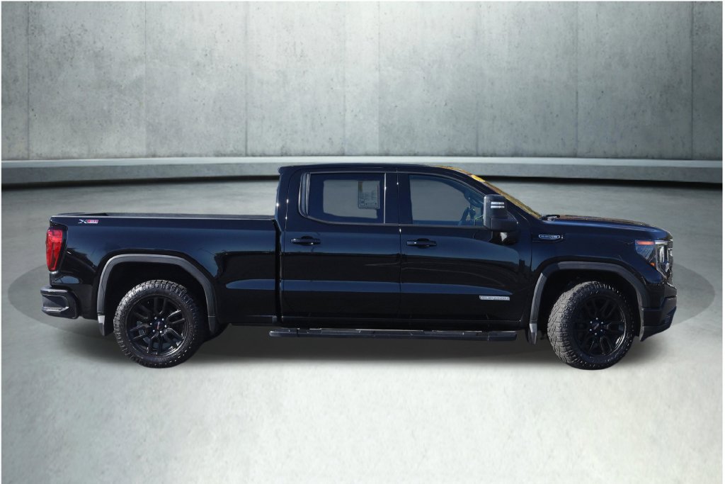Used 2022 GMC Sierra 1500 Elevation w/ X31 Off-Road Package AWD/4WD image 11