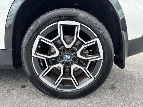 Used 2025 BMW X1 xDrive28i w/ Convenience Package AWD/4WD image 12