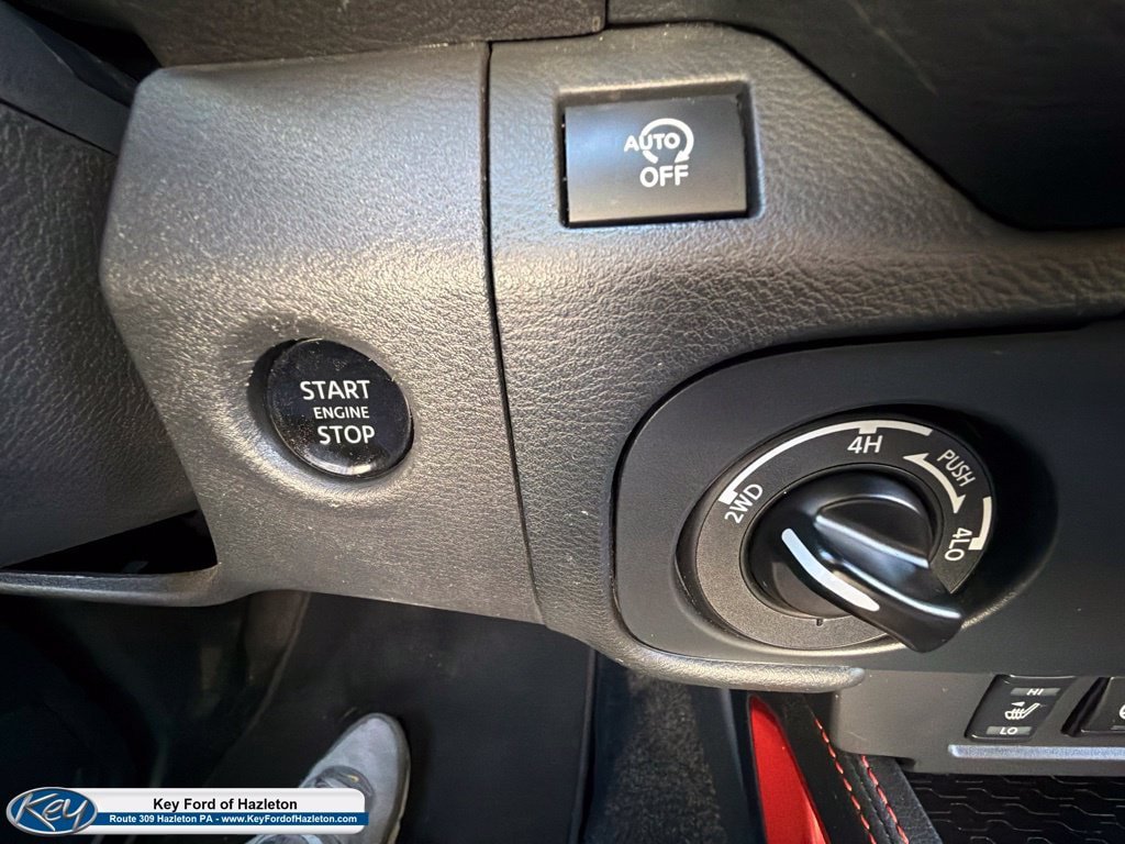 Used 2026 Nissan Frontier PRO-4X AWD/4WD image 28