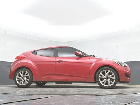 Used 2016 Hyundai Veloster FWD image 34
