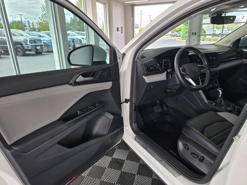 Used 2023 Volkswagen Taos SEL AWD/4WD image 31