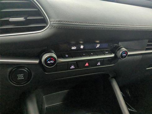 Used 2023 MAZDA MAZDA3 s image 19