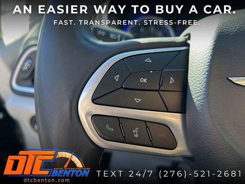 Used 2023 Chrysler Voyager LX FWD image 15