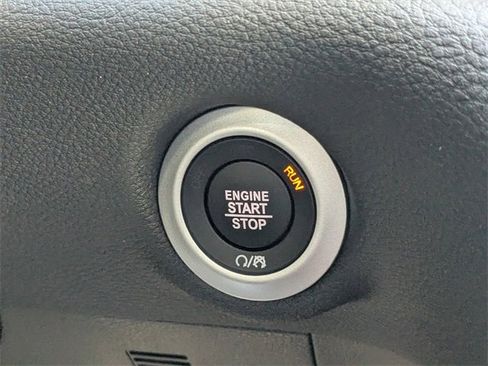 New 2026 Chrysler Pacifica Select image 28