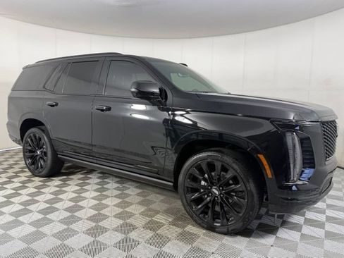 Certified 2026 Cadillac Escalade Platinum Sport AWD/4WD image 11