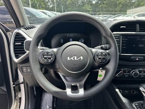 Certified 2023 Kia Soul LX FWD image 28