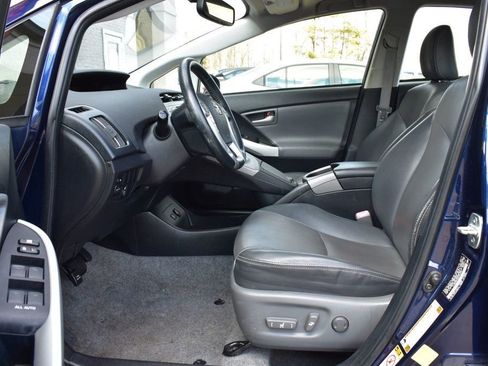 Used 2013 Toyota Prius Four FWD image 13