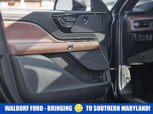 Used 2022 Lincoln Aviator Reserve w/ Equipment Group 201A image 40