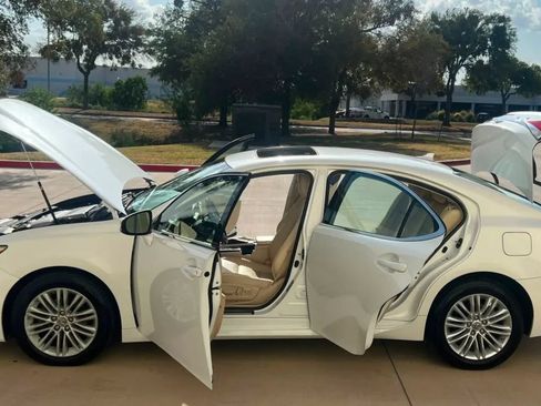 Used 2014 Lexus ES 350 w/ Luxury Package FWD image 14