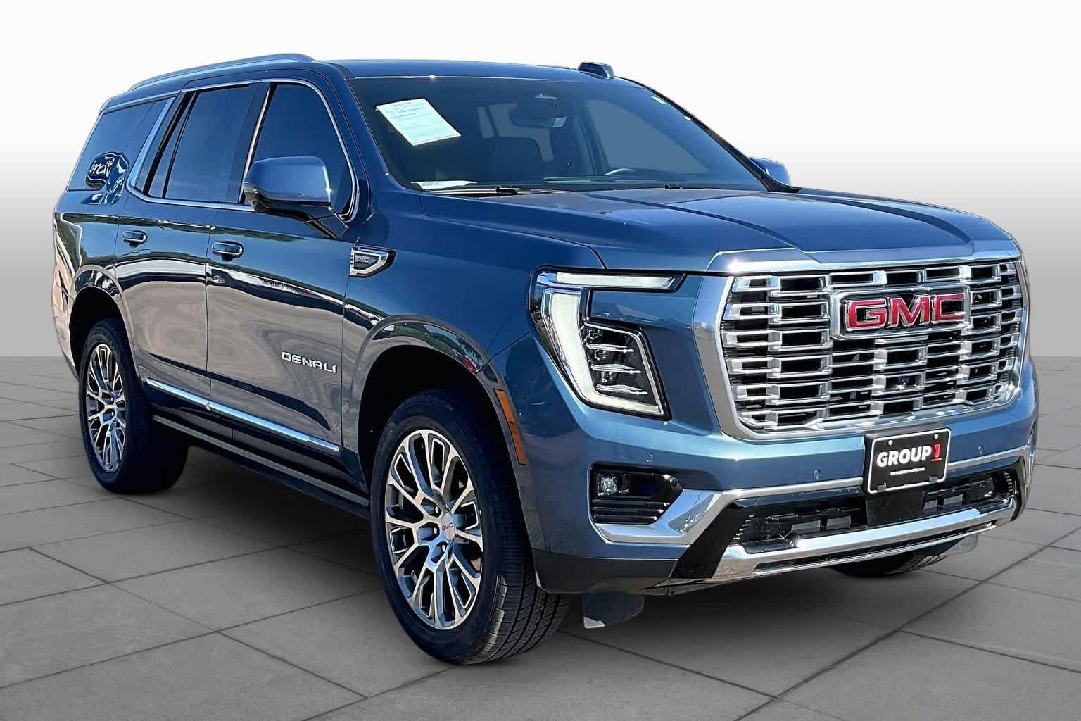 Used 2025 GMC Yukon Denali w/ Denali Reserve Package AWD/4WD image 3