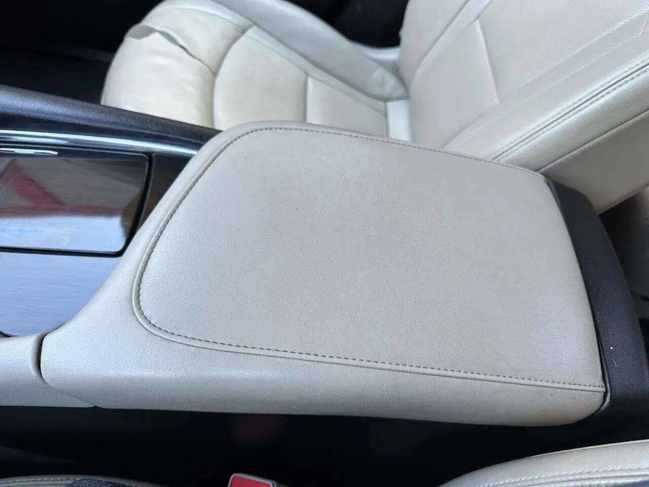 Used 2020 Buick Enclave Essence w/ Sound and Sites Package AWD/4WD image 20