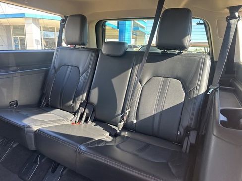 Used 2019 Ford Expedition Max Platinum image 23