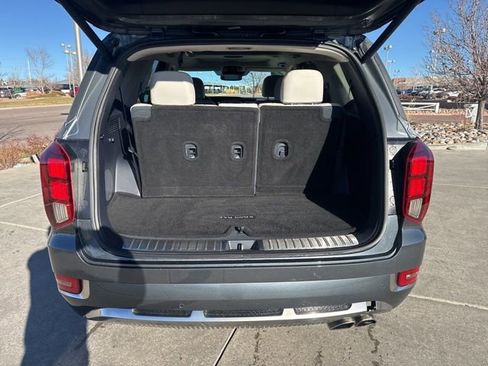 Used 2022 Hyundai Palisade Calligraphy image 8