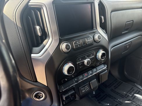 Used 2021 GMC Sierra 1500 SLE w/ Preferred Package AWD/4WD image 11
