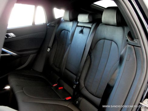 Used 2021 BMW X6 xDrive40i w/ M Sport Package AWD/4WD image 41