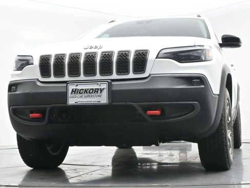 Used 2022 Jeep Cherokee Trailhawk w/ Premium Leather Package AWD/4WD image 48