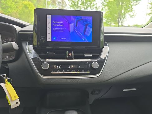 Used 2024 Toyota Corolla LE image 19