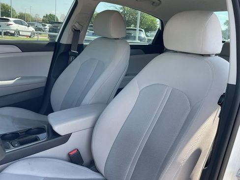 Used 2019 Hyundai Sonata SE w/ Winter Weather Package image 23