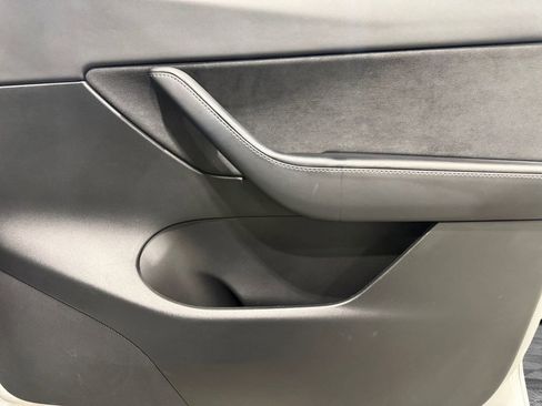 Used 2022 Tesla Model Y Performance image 13