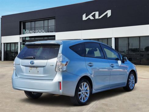 Used 2014 Toyota Prius V Five image 5