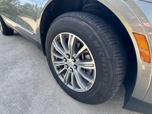 Used 2017 Cadillac XT5 Luxury w/ Driver Awareness Package FWD image 35