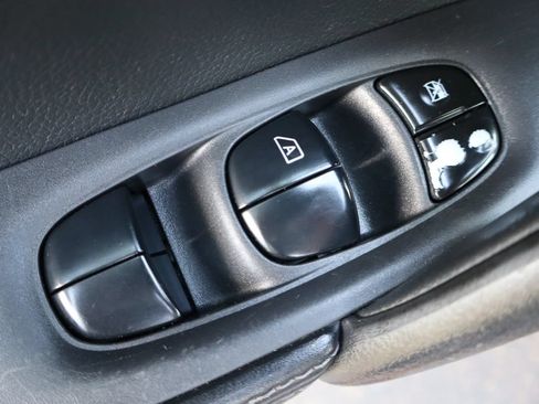 Used 2020 Nissan Rogue Sport SV w/ All-Weather Package AWD/4WD image 27