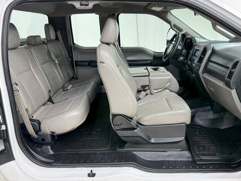Used 2019 Ford F250 XL w/ Power Equipment Group AWD/4WD image 44