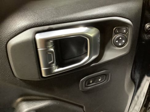 Certified 2022 Jeep Wrangler Unlimited Sport image 22