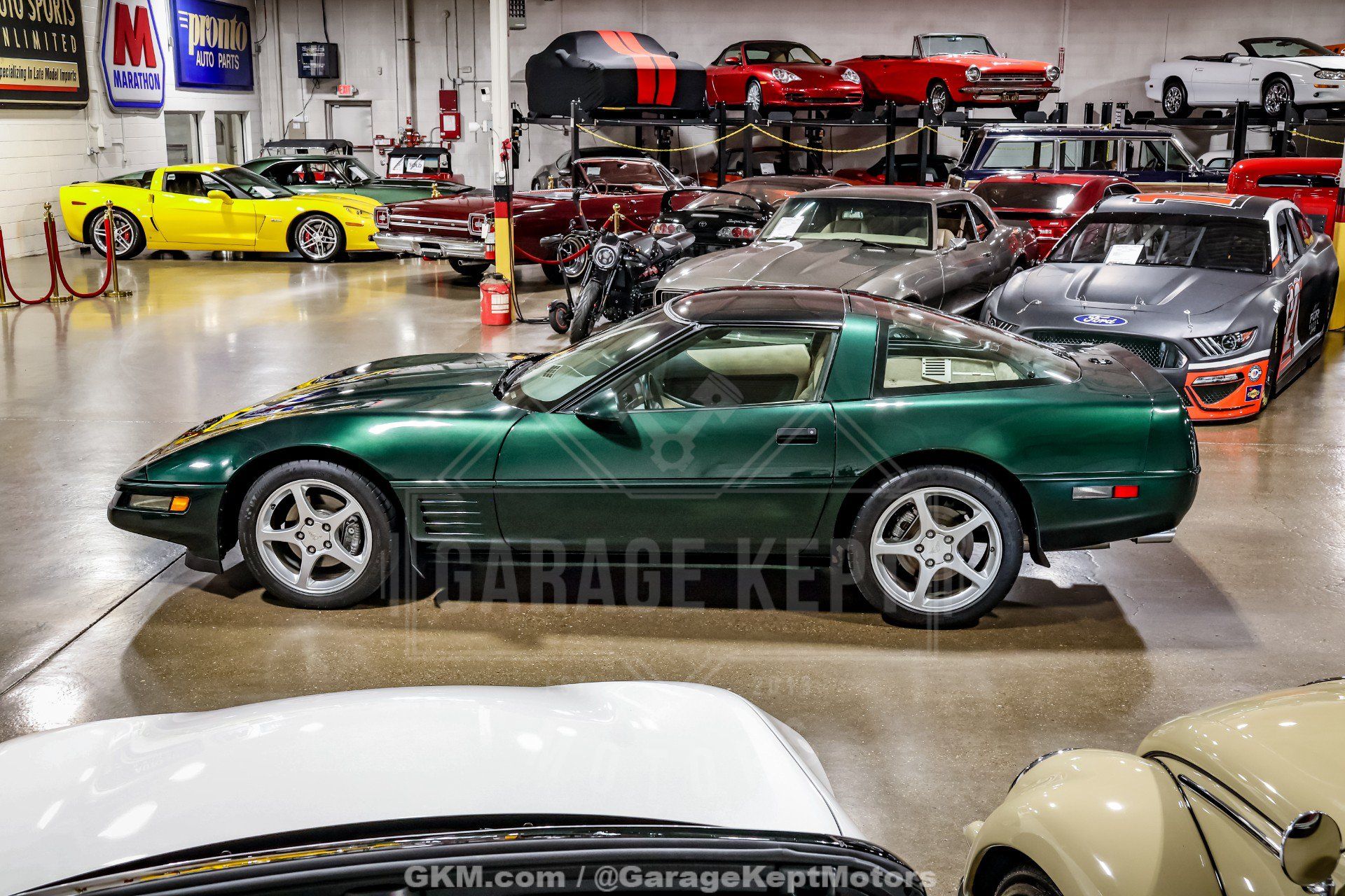 Used 1994 Chevrolet Corvette Coupe RWD image 5
