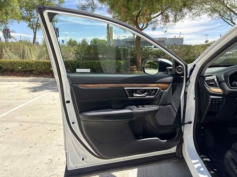 Used 2021 Honda CR-V Touring image 19