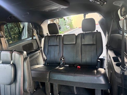Used 2019 Dodge Grand Caravan GT image 15