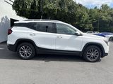 Used 2023 GMC Terrain SLT image 2