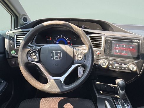 Used 2015 Honda Civic SE image 11