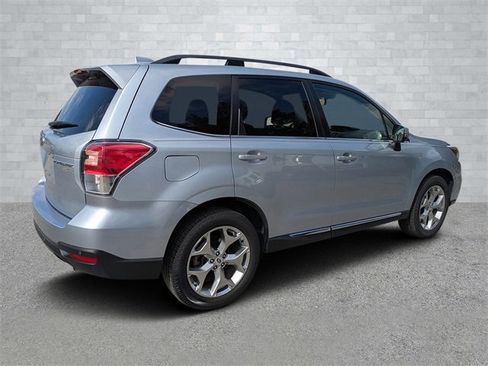 Used 2017 Subaru Forester 2.5i Touring image 5
